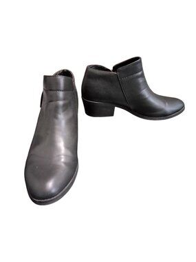 Time And Tru Size 11 Ankle Boots Black Faux Leather Side Zip Closure Low Block